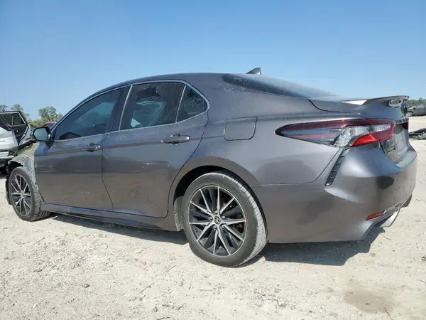 4T1G11AK1NU659959 2022 TOYOTA CAMRY - Image 2