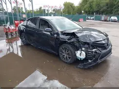 4T1G11AK1NU660674 2022 TOYOTA CAMRY