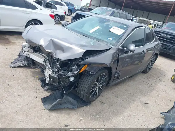 4T1G11AK1NU662036 2022 TOYOTA CAMRY - Image 2