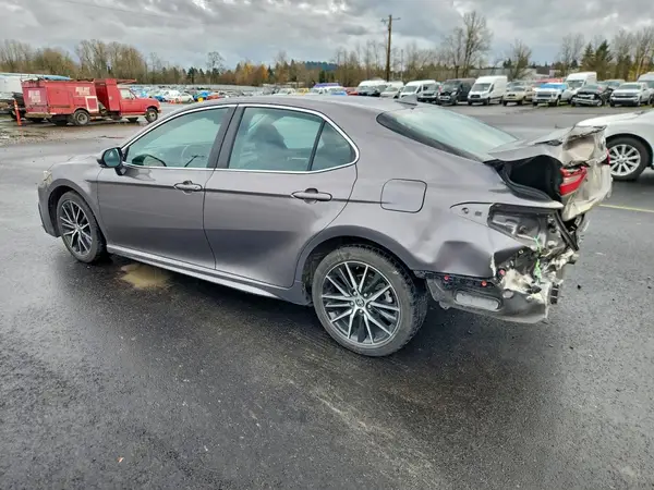 4T1G11AK1NU662344 2022 TOYOTA CAMRY - Image 2