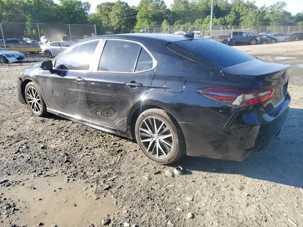 4T1G11AK1NU662408 2022 TOYOTA CAMRY - Image 2