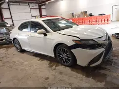 4T1G11AK1NU673005 2022 TOYOTA CAMRY