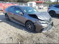 4T1G11AK1NU675806 2022 TOYOTA CAMRY