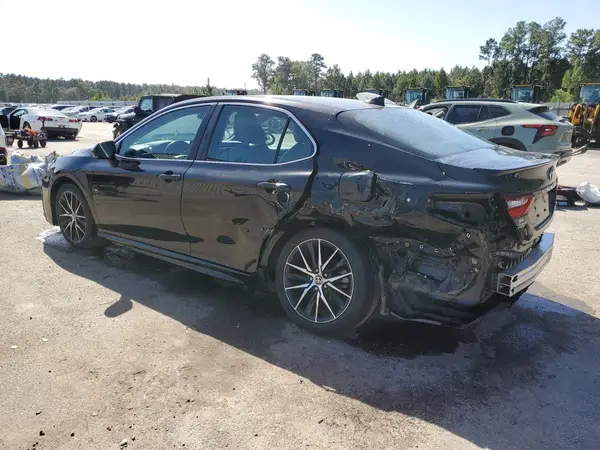 4T1G11AK1NU675921 2022 TOYOTA CAMRY - Image 2