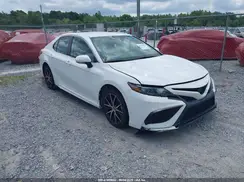 4T1G11AK1NU676535 2022 TOYOTA CAMRY
