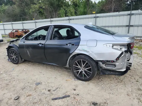 4T1G11AK1NU677491 2022 TOYOTA CAMRY - Image 2