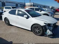 4T1G11AK1NU681945 2022 TOYOTA CAMRY