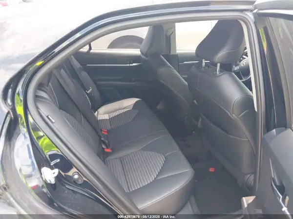4T1G11AK1NU687065 2022 TOYOTA CAMRY - Image 8
