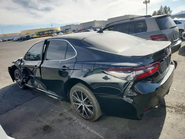 4T1G11AK1NU690533 2022 TOYOTA CAMRY - Image 2