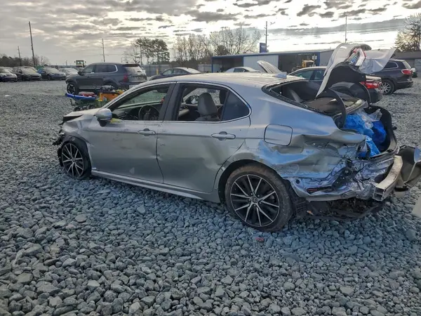 4T1G11AK1NU691097 2022 TOYOTA CAMRY - Image 2