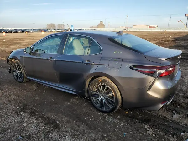 4T1G11AK1NU691438 2022 TOYOTA CAMRY - Image 2
