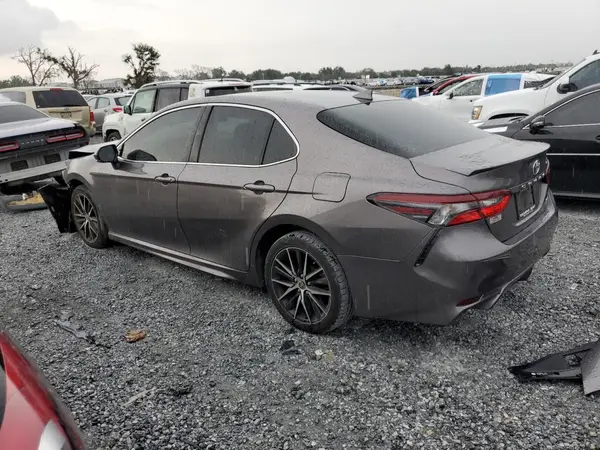 4T1G11AK1NU693867 2022 TOYOTA CAMRY - Image 2