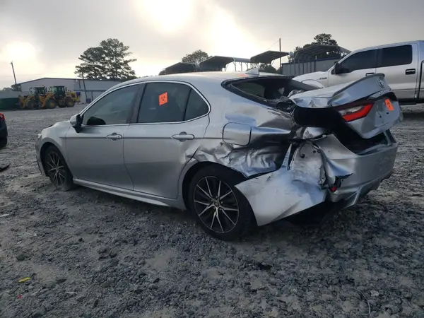 4T1G11AK1NU696364 2022 TOYOTA CAMRY - Image 2