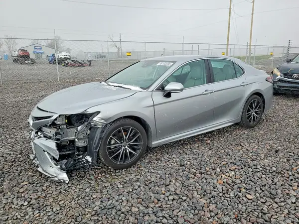 4T1G11AK1NU702809 2022 TOYOTA CAMRY - Image 1
