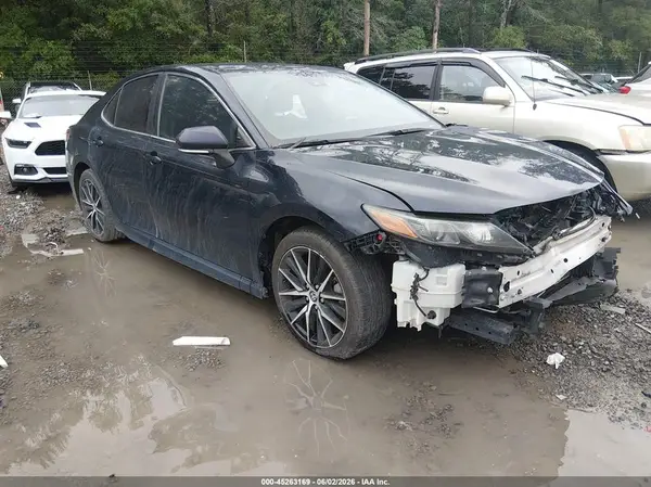 4T1G11AK1NU707721 2022 TOYOTA CAMRY - Image 1