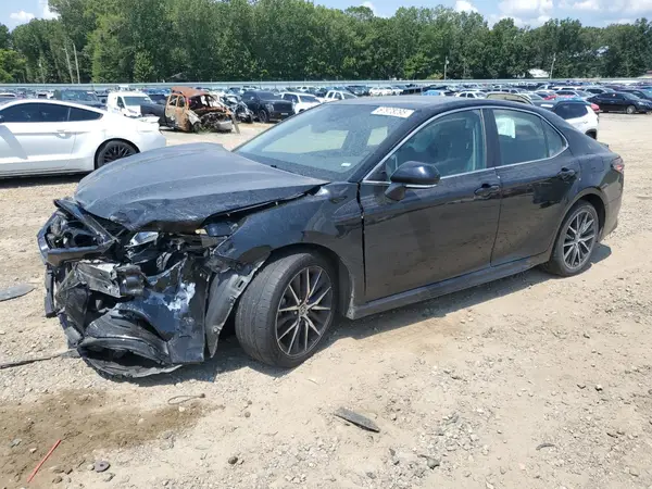4T1G11AK1NU711509 2022 TOYOTA CAMRY - Image 1