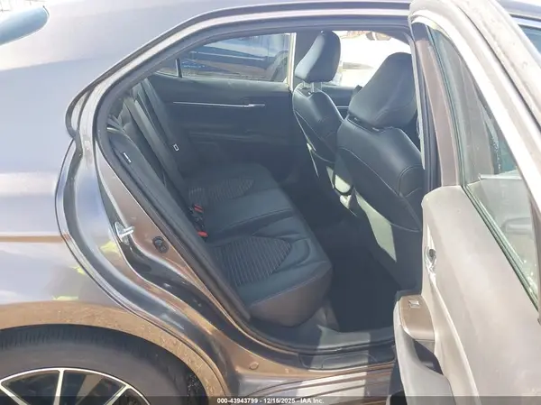 4T1G11AK1NU712160 2022 TOYOTA CAMRY - Image 8