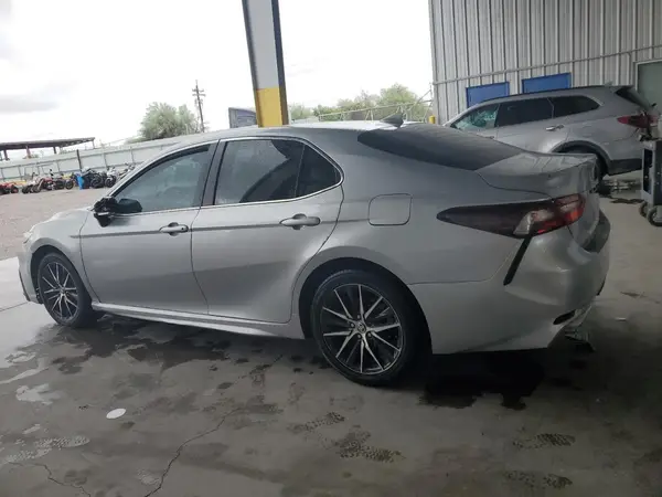 4T1G11AK1NU712370 2022 TOYOTA CAMRY - Image 2