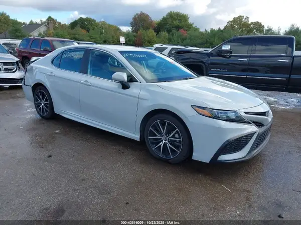 4T1G11AK1PU098942 2023 TOYOTA CAMRY - Image 1