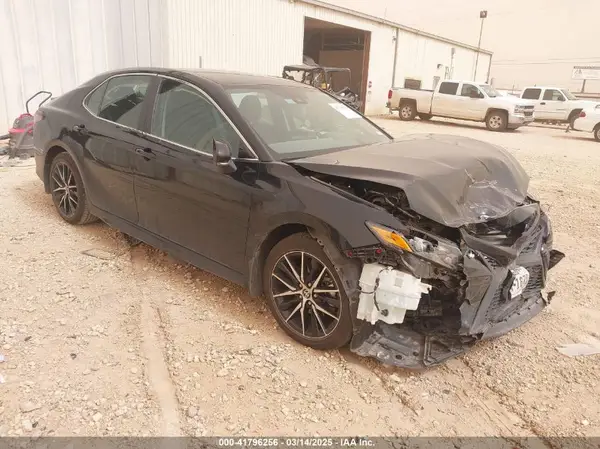 4T1G11AK1PU116193 2023 TOYOTA CAMRY - Image 1
