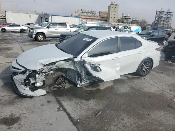 4T1G11AK1PU161716 2023 TOYOTA CAMRY - Image 1