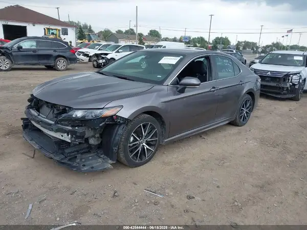 4T1G11AK1PU181562 2023 TOYOTA CAMRY - Image 2
