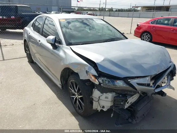 4T1G11AK1PU724781 2023 TOYOTA CAMRY - Image 1