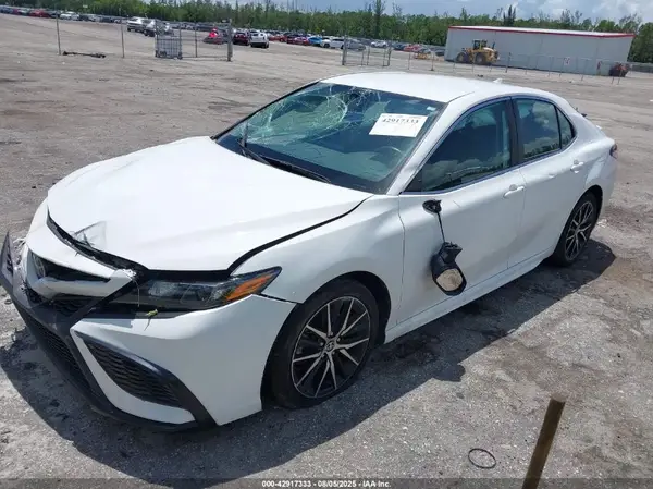 4T1G11AK1PU725834 2023 TOYOTA CAMRY - Image 2