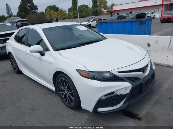 4T1G11AK1PU726174 2023 TOYOTA CAMRY - Image 1