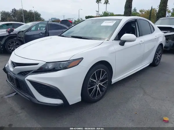 4T1G11AK1PU726174 2023 TOYOTA CAMRY - Image 2