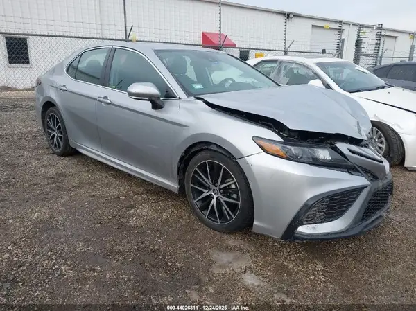 4T1G11AK1PU729964 2023 TOYOTA CAMRY - Image 1
