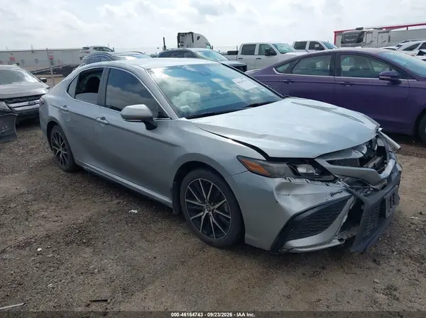 4T1G11AK1PU745923 2023 TOYOTA CAMRY - Image 1