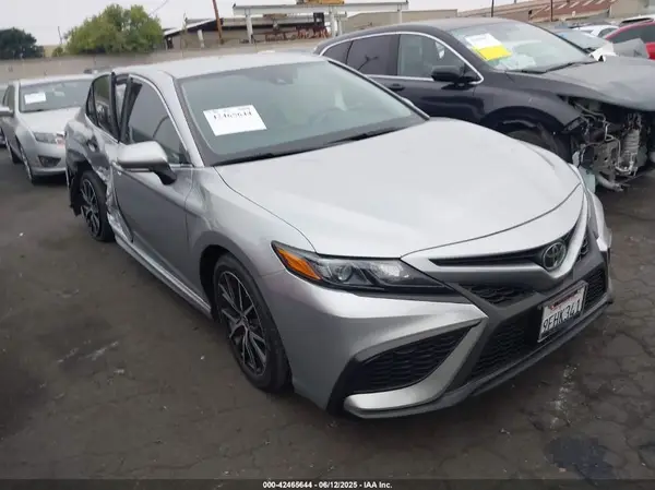 4T1G11AK1PU753083 2023 TOYOTA CAMRY - Image 1