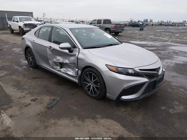 4T1G11AK1PU753794 2023 TOYOTA CAMRY - Image 1