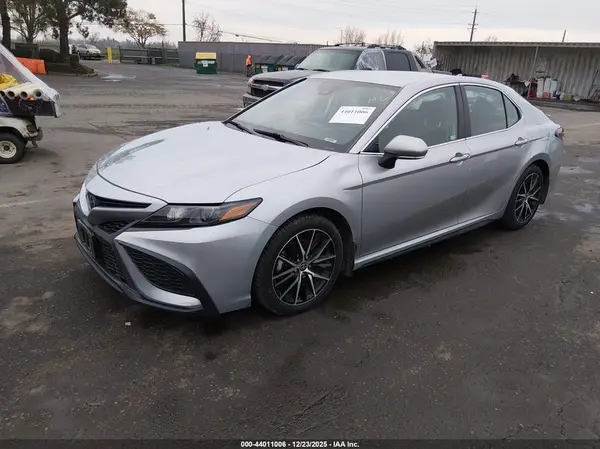 4T1G11AK1PU753794 2023 TOYOTA CAMRY - Image 2