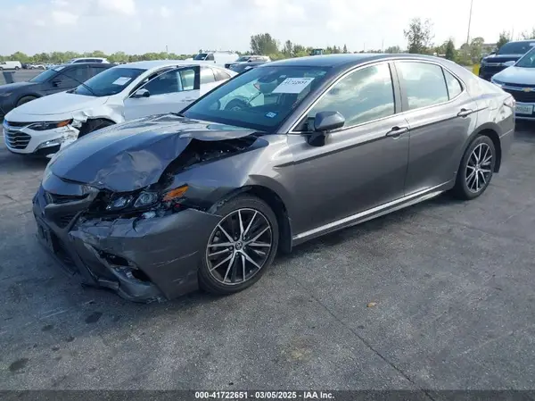 4T1G11AK1PU784950 2023 TOYOTA CAMRY - Image 2