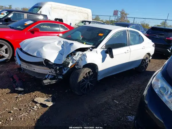 4T1G11AK1PU810771 2023 TOYOTA CAMRY - Image 2