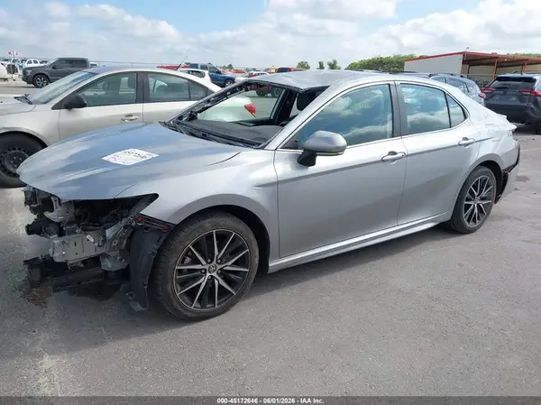 4T1G11AK1PU817588 2023 TOYOTA CAMRY - Image 2