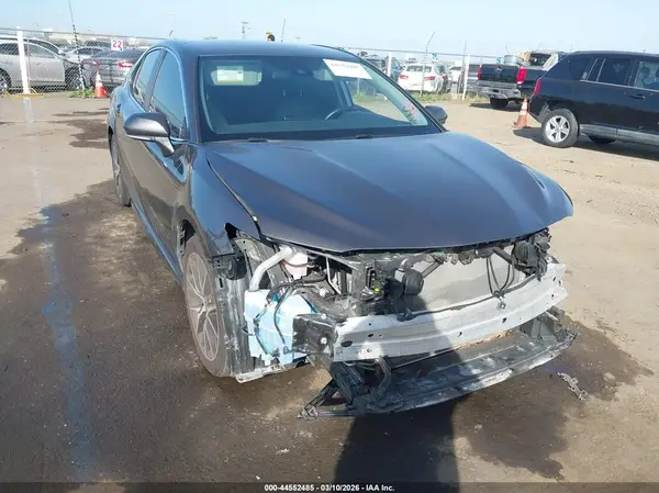 4T1G11AK1PU820877 2023 TOYOTA CAMRY - Image 1