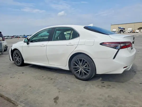 4T1G11AK1PU828865 2023 TOYOTA CAMRY - Image 2