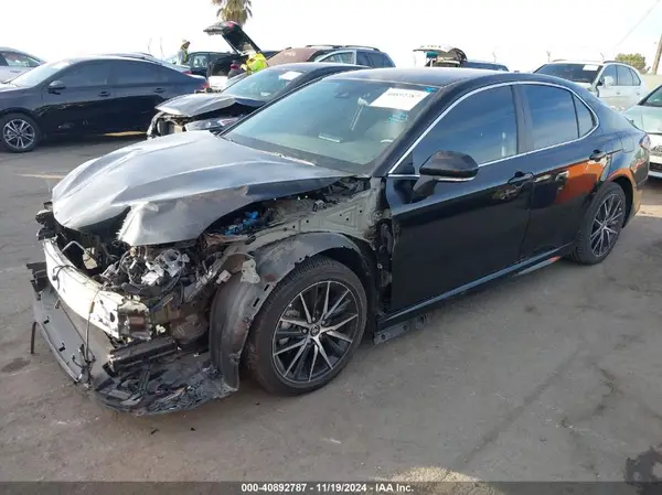4T1G11AK1RU189261 2024 TOYOTA CAMRY - Image 2
