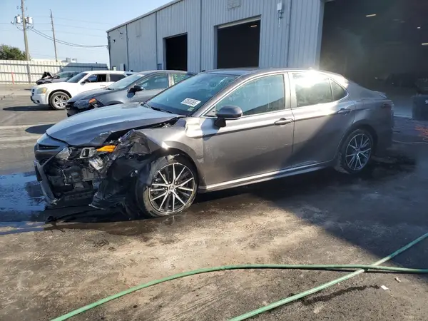 4T1G11AK1RU192676 2024 TOYOTA CAMRY - Image 1
