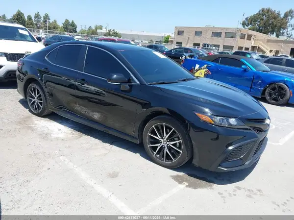 4T1G11AK1RU197022 2024 TOYOTA CAMRY - Image 1