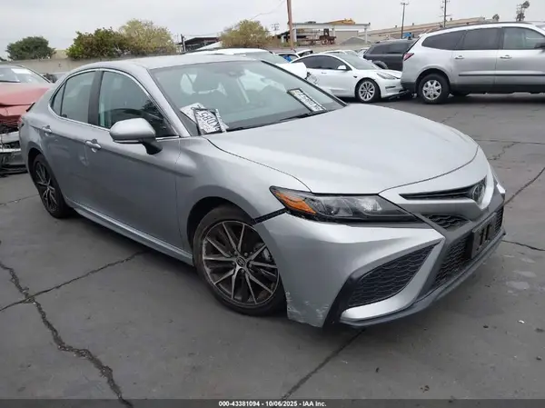 4T1G11AK1RU207676 2024 TOYOTA CAMRY - Image 1