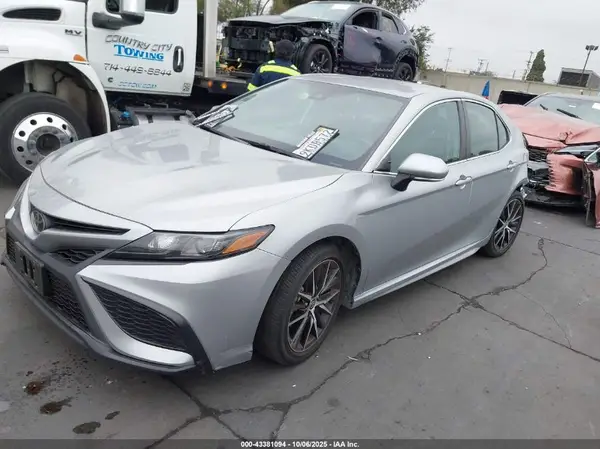 4T1G11AK1RU207676 2024 TOYOTA CAMRY - Image 2