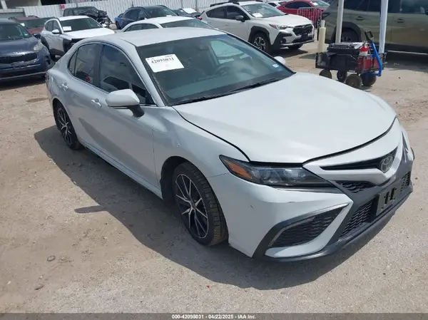 4T1G11AK1RU207757 2024 TOYOTA CAMRY - Image 1
