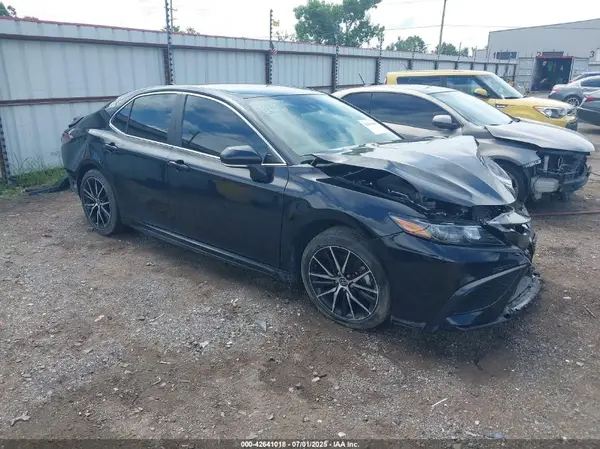 4T1G11AK1RU214014 2024 TOYOTA CAMRY - Image 1