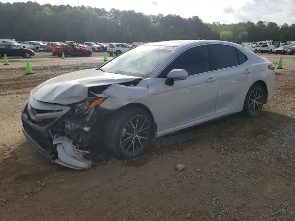 4T1G11AK1RU215227 2024 TOYOTA CAMRY - Image 1