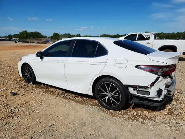 4T1G11AK1RU228852 2024 TOYOTA CAMRY - Image 2
