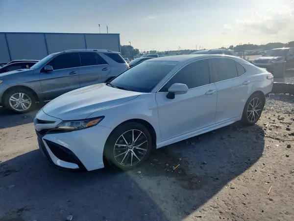 4T1G11AK1RU238166 2024 TOYOTA CAMRY - Image 1